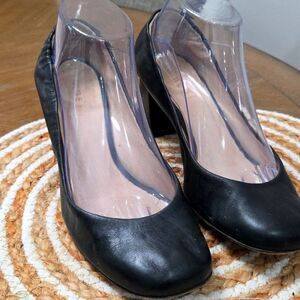 Authentic M.Gemi black Leather Heeled Ballet Shoes, Size 38